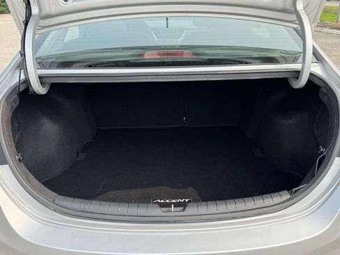 Used 2022 Hyundai Accent SEL FWD image 17
