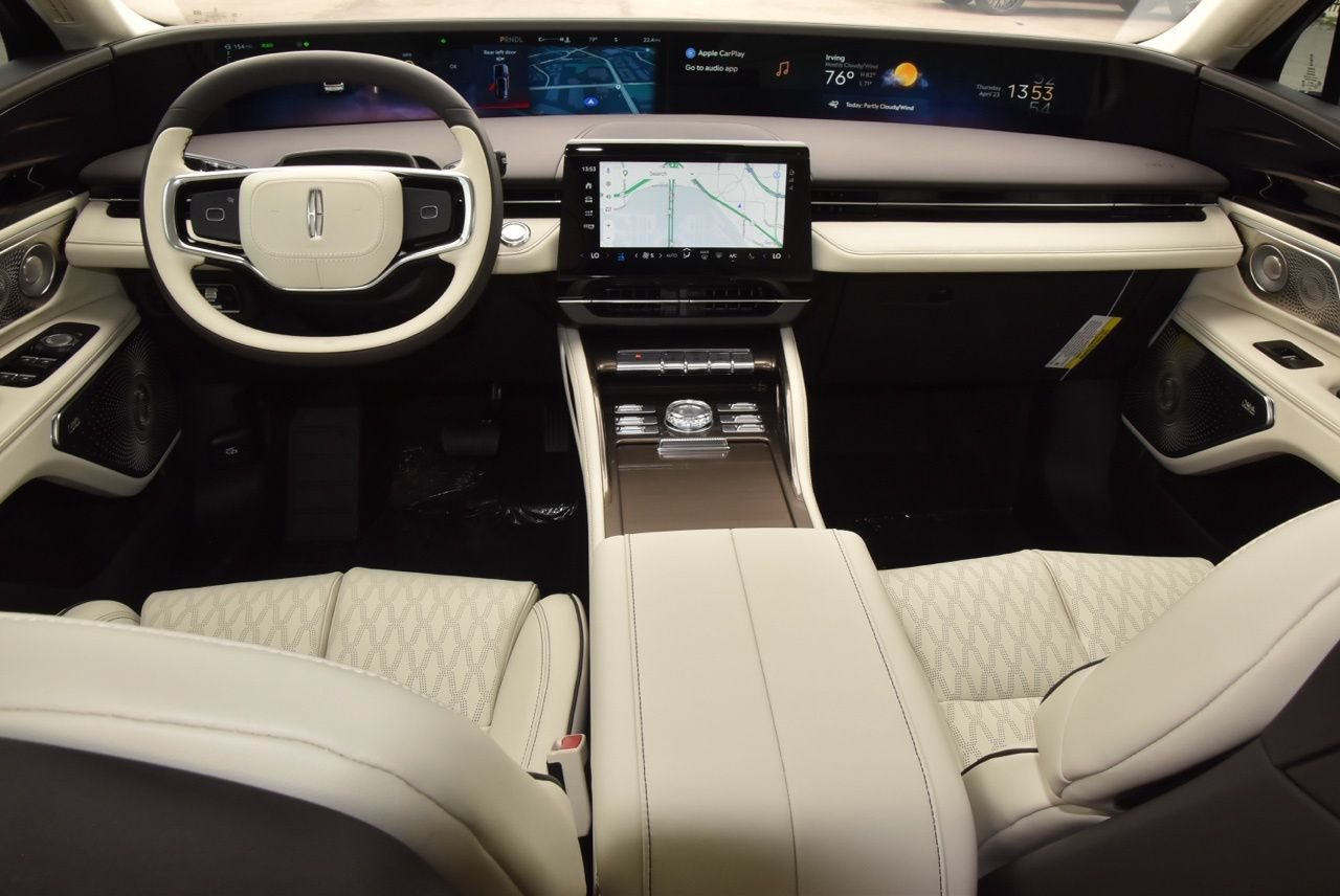 New 2026 Lincoln Nautilus Black Label AWD/4WD image 16