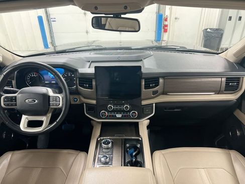 Used 2024 Ford Expedition Limited image 10