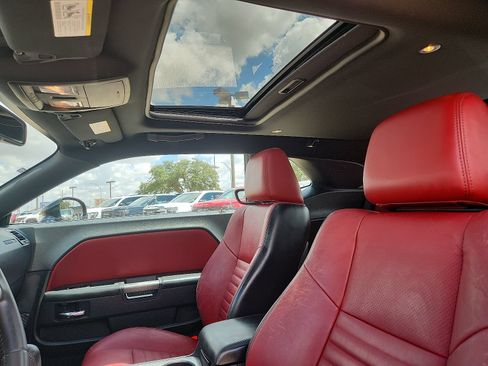 Used 2013 Dodge Challenger R/T RWD image 14