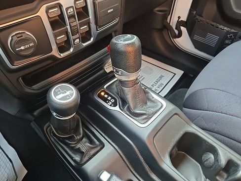 Used 2019 Jeep Wrangler Unlimited Sport S AWD/4WD image 63