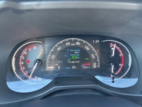 Used 2019 Toyota RAV4 Limited image 4