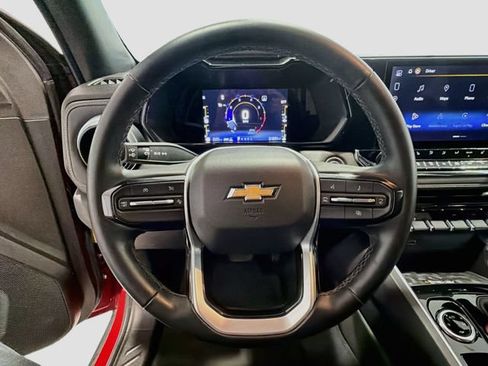 Used 2023 Chevrolet Colorado LT w/ LT Convenience Package II AWD/4WD image 9