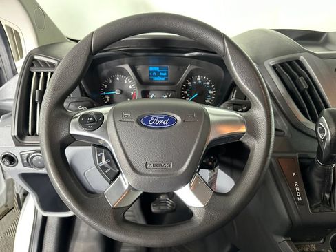 Used 2018 Ford Transit 250 130 Low Roof w/ Exterior Upgrade Package RWD image 11