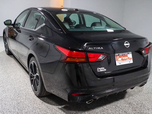 Used 2024 Nissan Altima 2.5 SR image 9