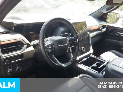 Used 2025 GMC Yukon Denali AWD/4WD image 6