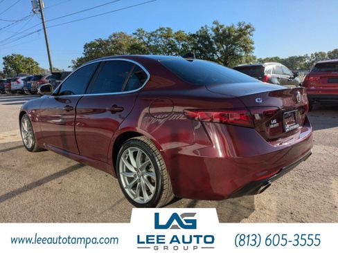 Used 2017 Alfa Romeo Giulia AWD image 6