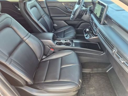 Certified 2024 Lincoln Corsair AWD image 31