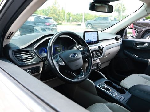 Used 2020 Ford Escape Titanium w/ Titanium Premium Package 2.0 AWD/4WD image 27