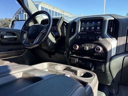 Used 2022 Chevrolet Silverado 1500 RST image 32