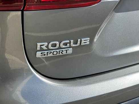 Used 2019 Nissan Rogue Sport S image 24