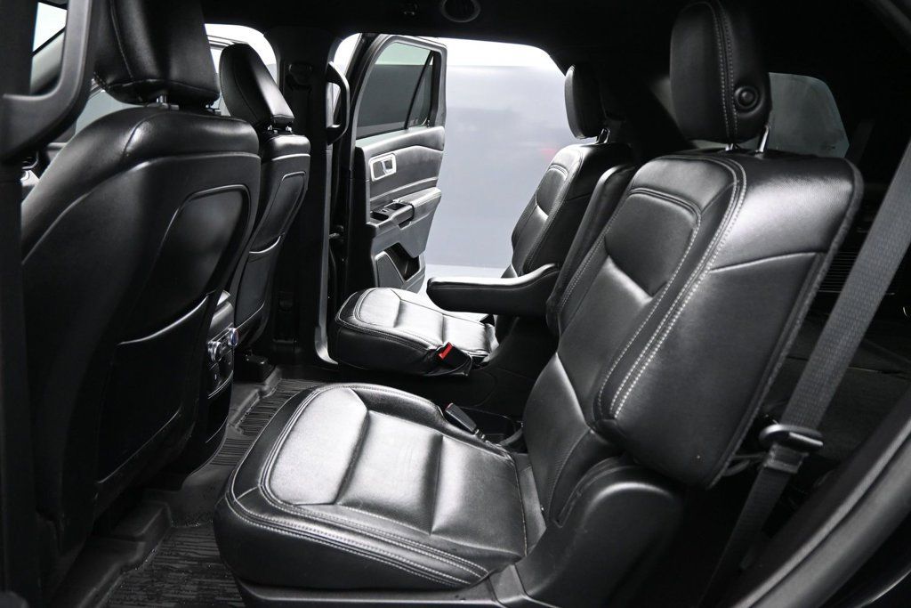Used 2020 Ford Explorer XLT RWD image 16
