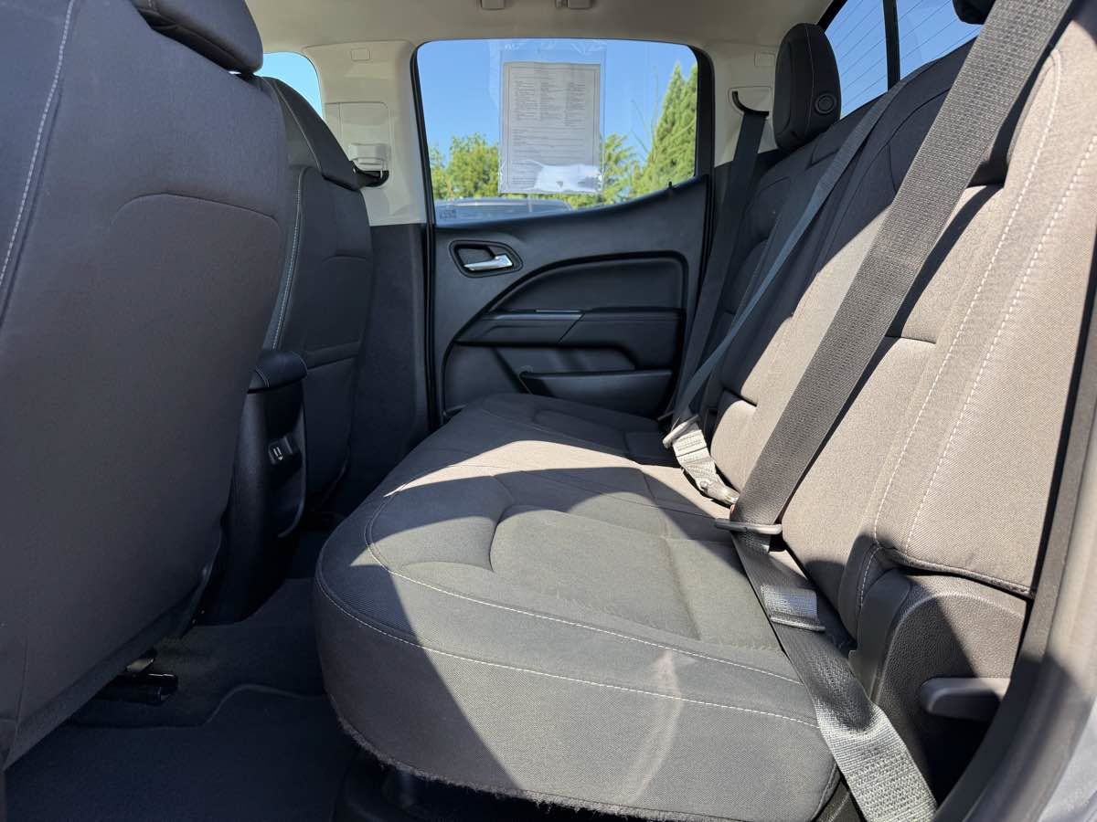 Used 2020 GMC Canyon SLE w/ Driver Alert Package AWD/4WD image 11