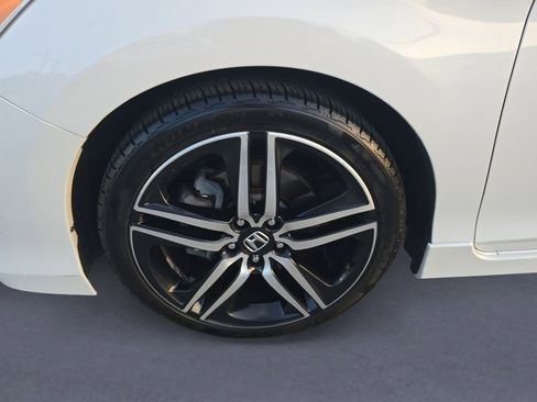 Used 2017 Honda Accord Sport image 26