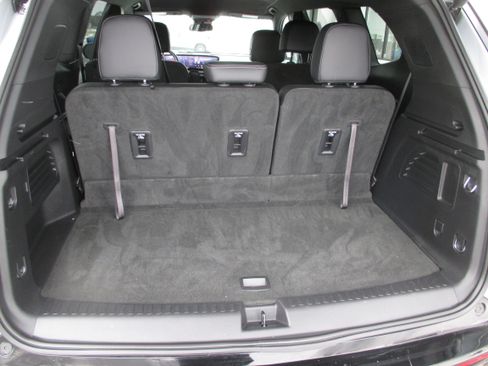 Used 2025 Buick Enclave Sport Touring image 11