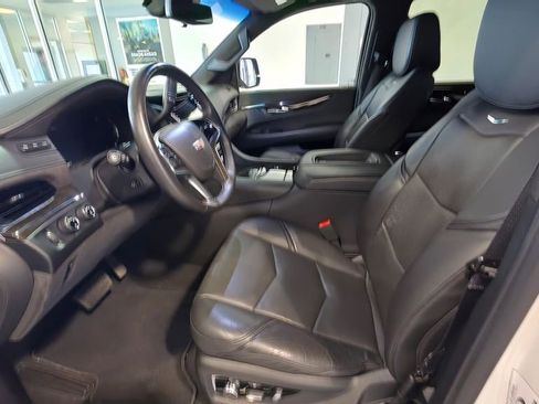 Used 2019 Cadillac Escalade Platinum AWD/4WD image 27