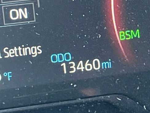 Used 2025 Toyota RAV4 XLE image 40