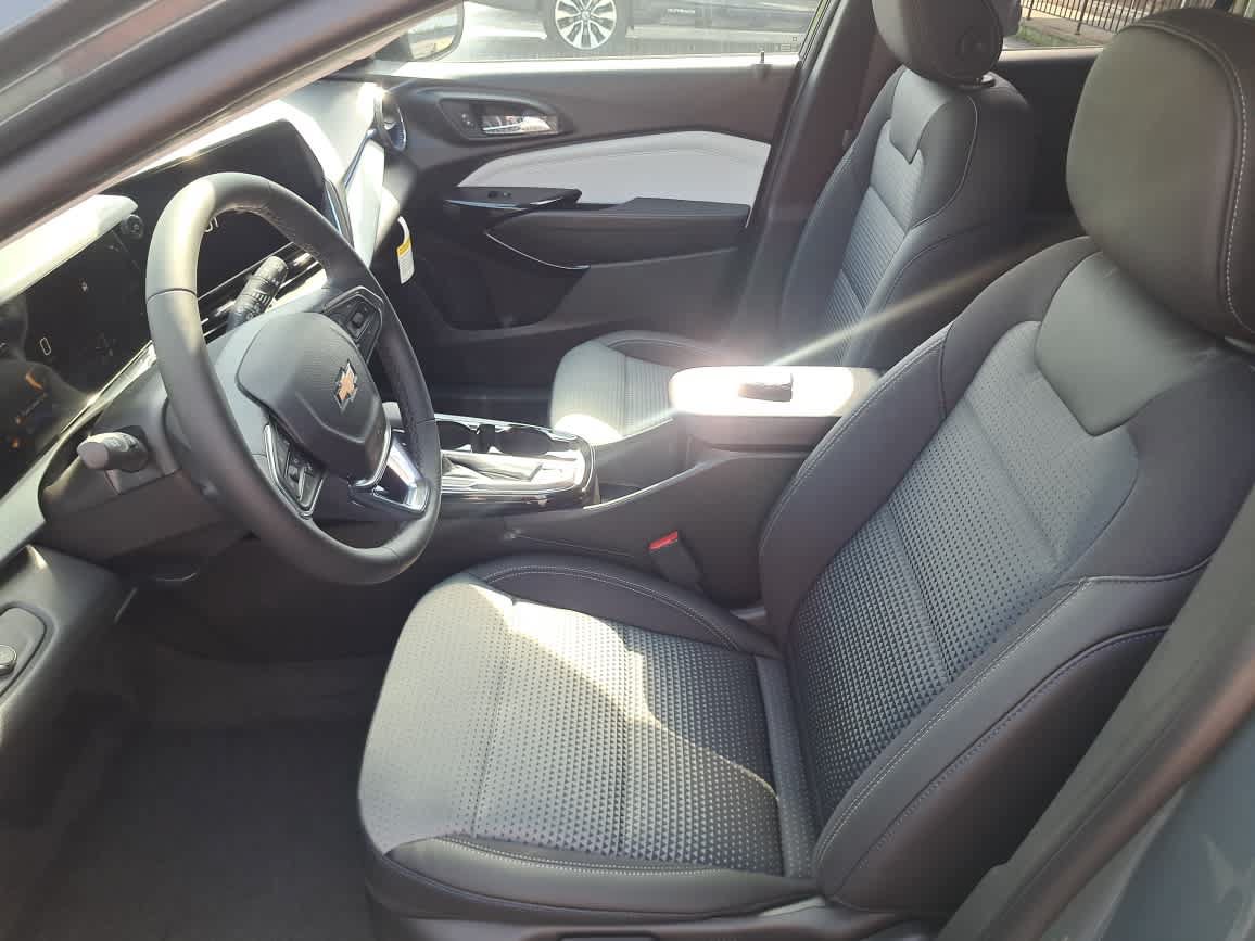 New 2026 Chevrolet Trax LT w/ Driver Confidence Package FWD image 12