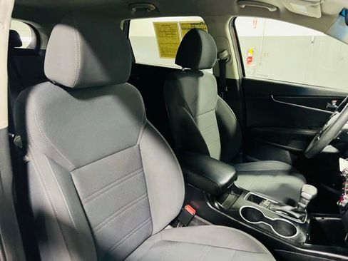 Used 2020 Kia Sorento AWD V6 image 32