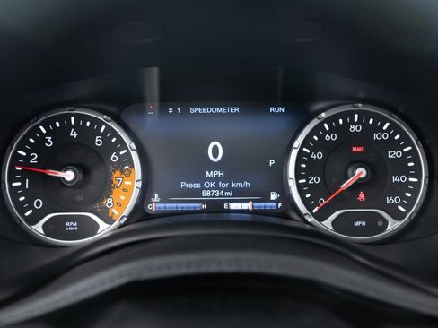Used 2018 Jeep Renegade Altitude w/ UConnect 8.4 Nav Group AWD/4WD image 33