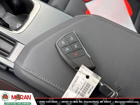 Used 2024 Chevrolet Equinox EV RS image 30