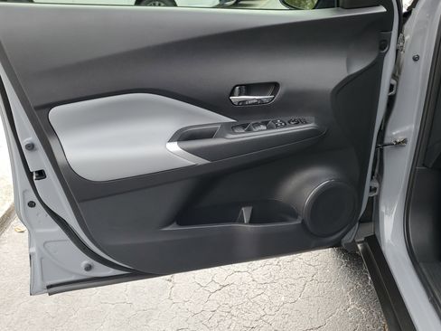 Certified 2024 Nissan Kicks SR w/ SR Premium Package image 17