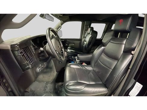 Used 2025 GMC Savana 2500 w/ Driver Convenience Package RWD image 12
