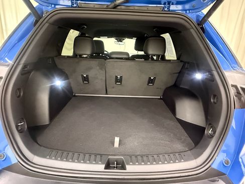 Certified 2025 Chevrolet Equinox ACTIV w/ Safety and Technology Package image 16