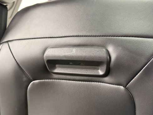 Used 2025 Ford Expedition Max Platinum image 38