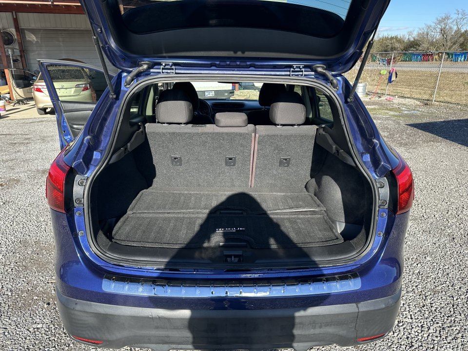 Used 2019 Nissan Rogue Sport S w/ Appearance Package FWD image 18