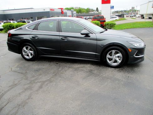 Used 2022 Hyundai Sonata SE w/ Cargo Package image 16