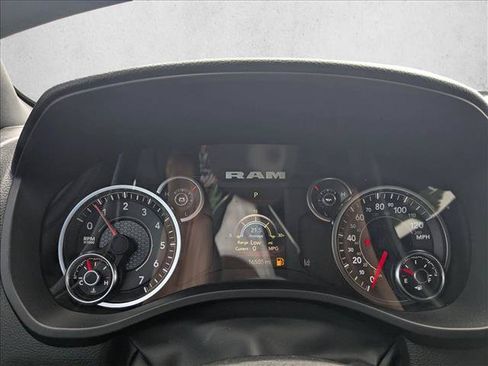 Used 2025 RAM 1500 Tradesman AWD/4WD image 11