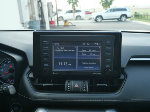 Used 2021 Toyota RAV4 XLE Premium image 26