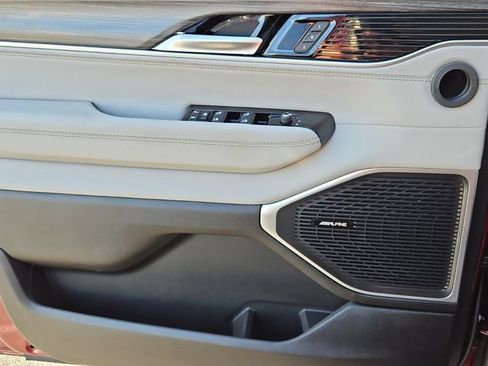 Used 2023 Jeep Wagoneer Series III w/ Convenience Group I image 24