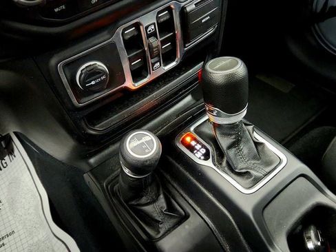 Used 2023 Jeep Gladiator Sport AWD/4WD image 15