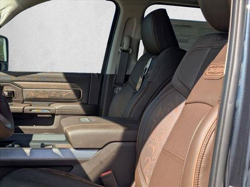New 2026 RAM 2500 Limited AWD/4WD image 4