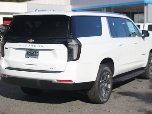 New 2026 Chevrolet Suburban LT w/ Comfort Package image 7