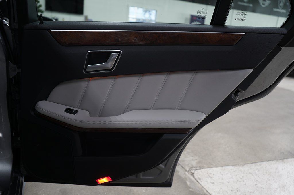 Used 2013 Mercedes-Benz E 350 Sedan image 23