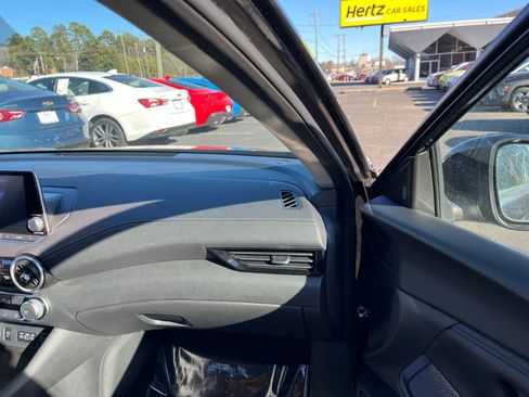 Used 2025 Nissan Sentra SV image 24