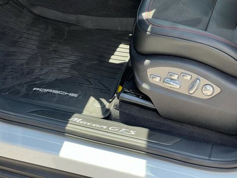 New 2025 Porsche Macan GTS image 19