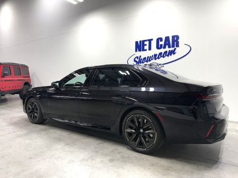 Used 2024 BMW 740i xDrive AWD/4WD image 11