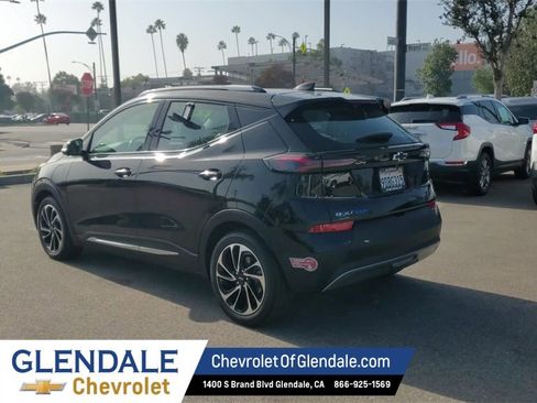 Certified 2022 Chevrolet Bolt EUV Premier w/ Sun & Sound Package image 6