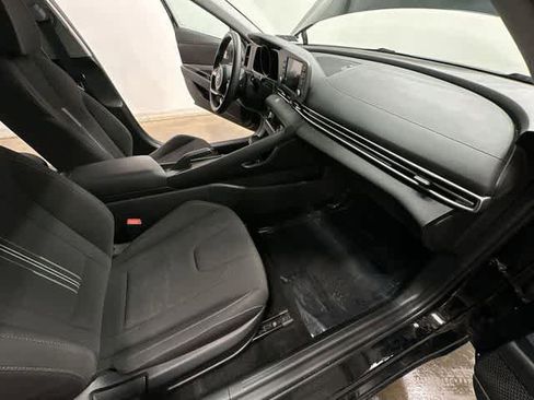 Used 2023 Hyundai Elantra SEL w/ Winter Weather Package image 20