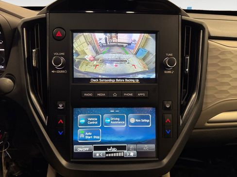 Certified 2025 Subaru Forester Base image 18