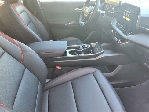 Certified 2026 Chevrolet Equinox RS image 17