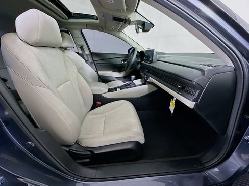 Used 2025 Honda Accord SE image 29