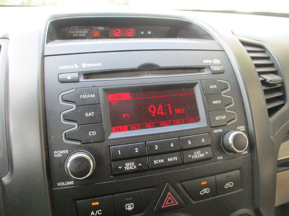 Used 2012 Kia Sorento FWD w/ Third Row Pkg image 30