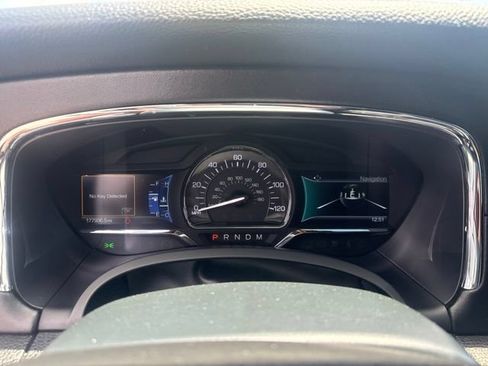 Used 2015 Lincoln Navigator L 4WD image 17
