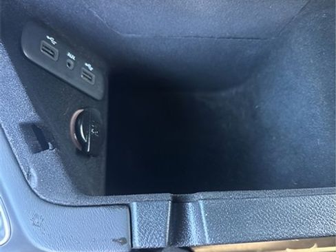 Used 2018 Dodge Challenger SXT w/ Super Sport Group (SS/T) image 18