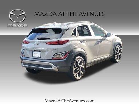 Used 2023 Hyundai Kona Limited image 4